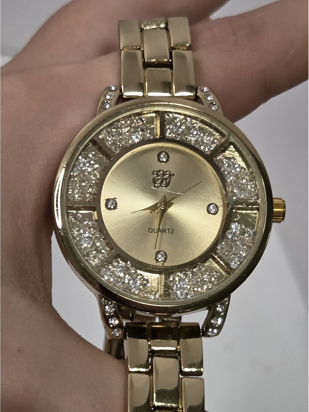 vintage elizabeth taylor watch with needs battery